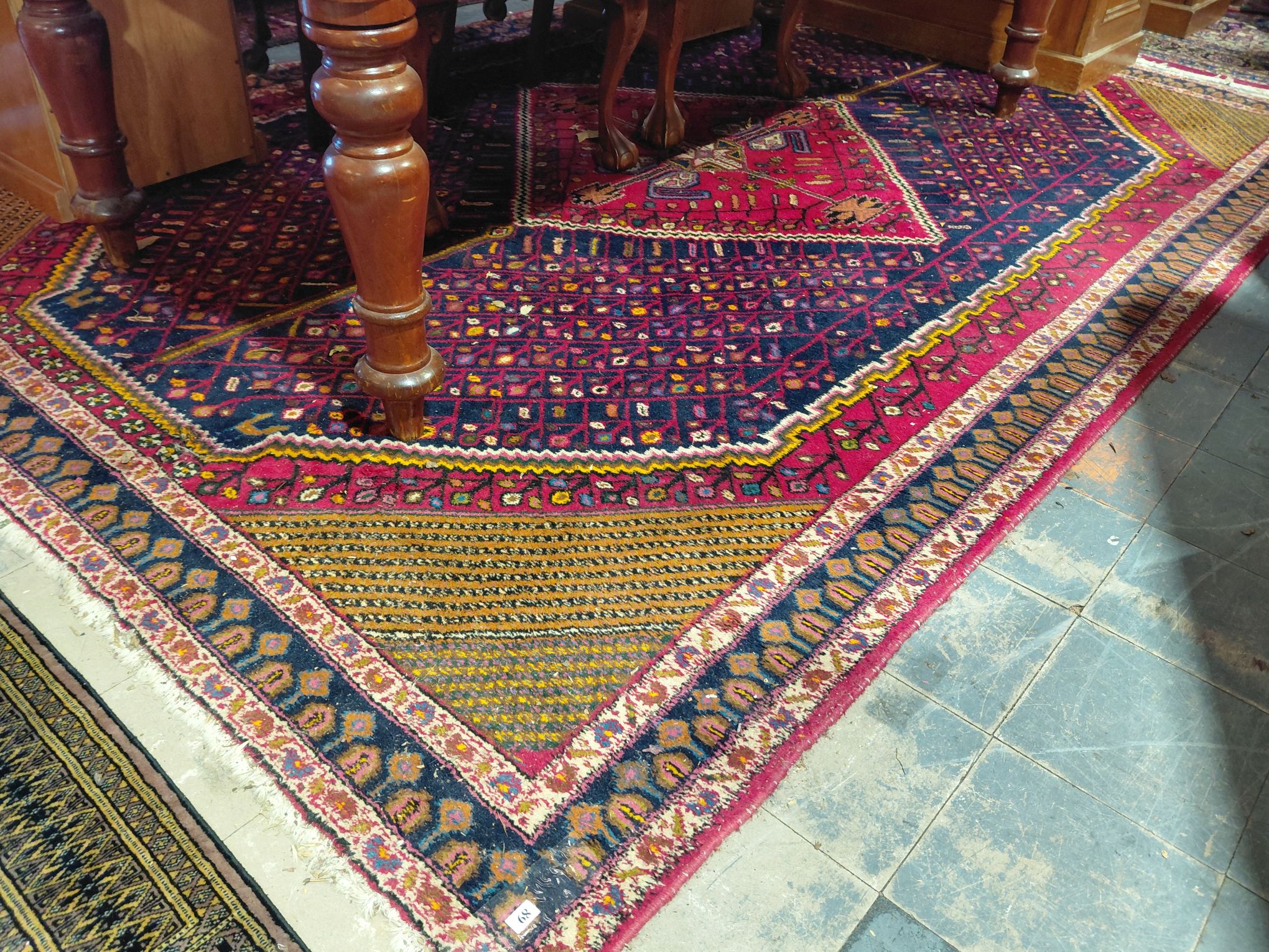 89 · PERSIAN SHAHRBABAK-AFSHAR RUG