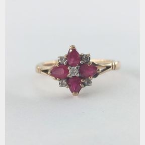 Yellow Gold Ring With 0.100ct Diamonds And Red Stones - 51533/76