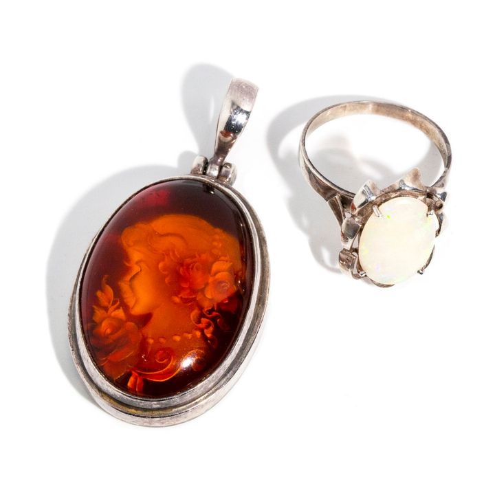 Two Silver Jewellery Pieces,
