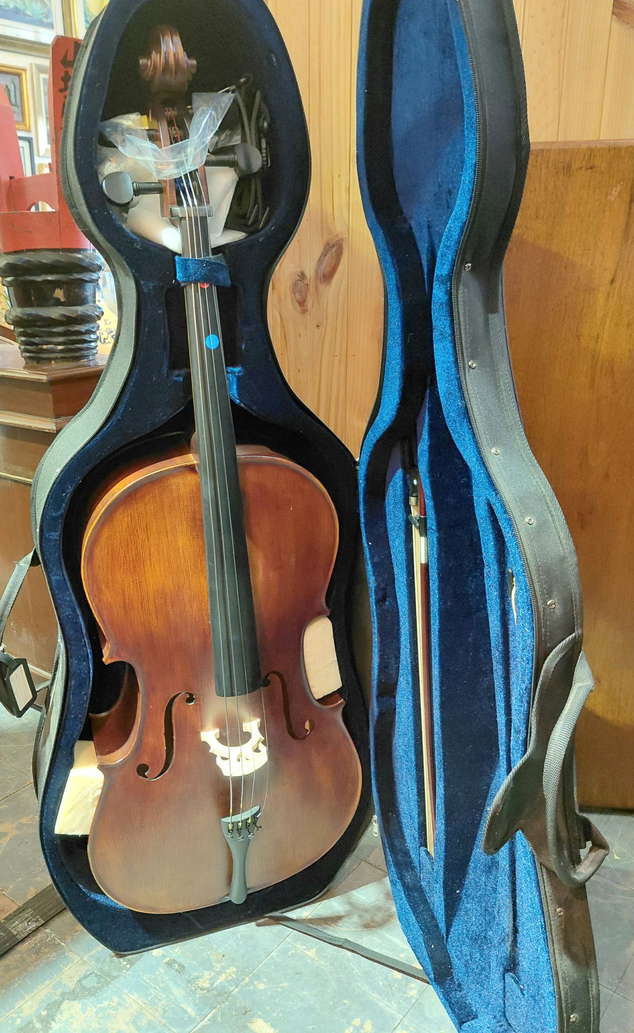 129 · CELLO WITH CASE