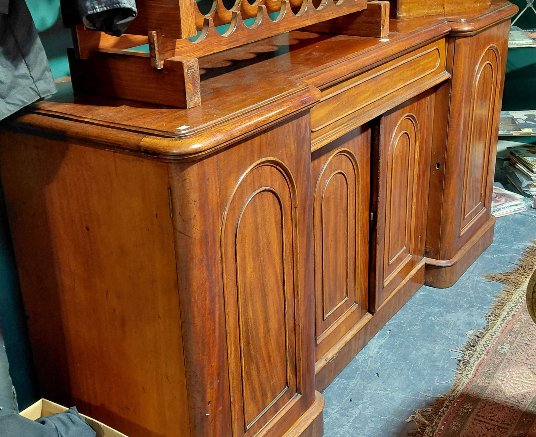 264 · VICTORIAN BREAKFRONT SIDEBOARD