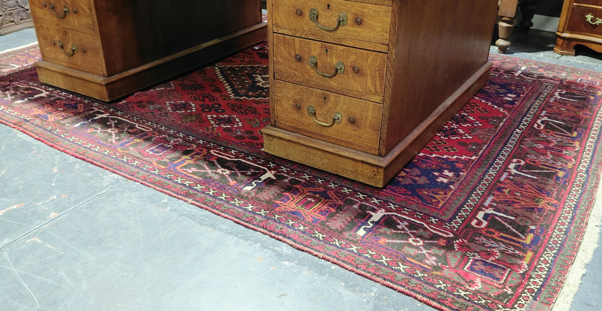 650 · PERSIAN RUG
