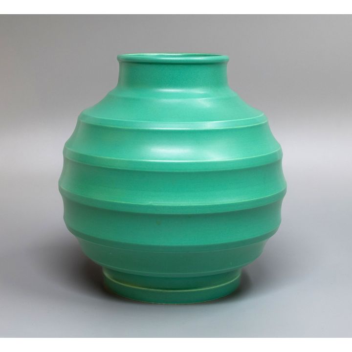 Keith Murray for Wedgwood - Matt green spherical vase