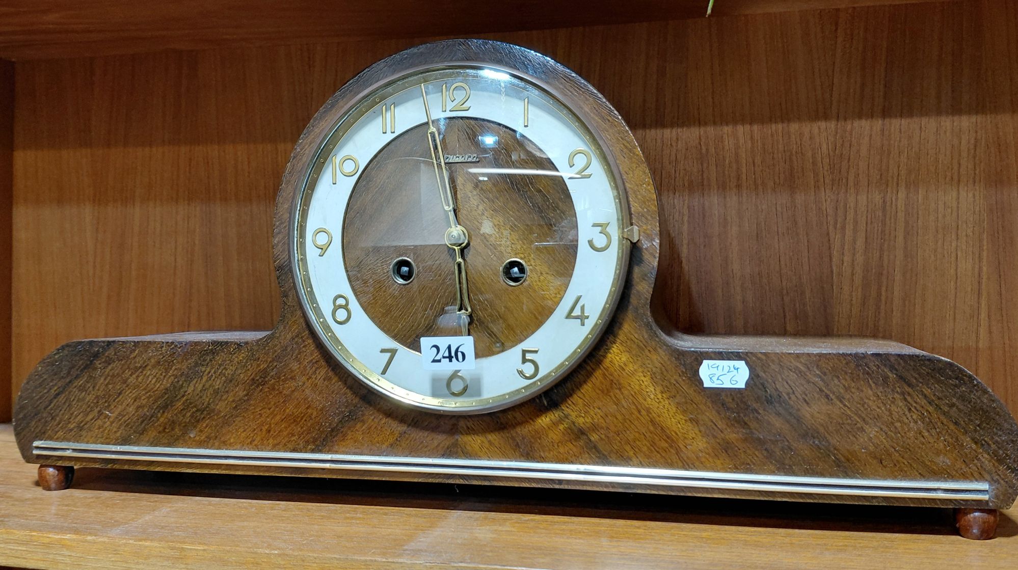 MANTEL CLOCK
