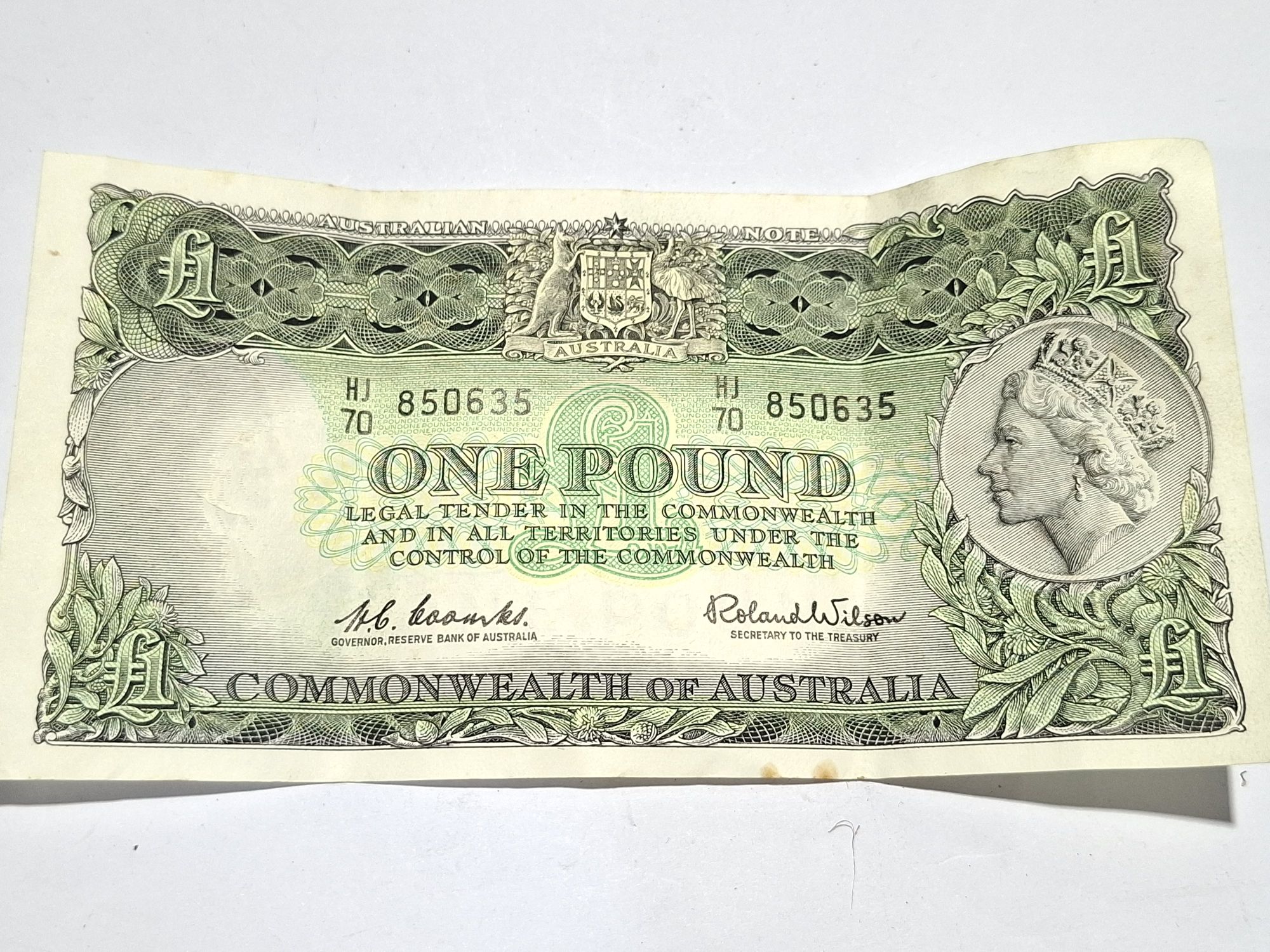Commonwelth Of Australia One Pound Note ,
