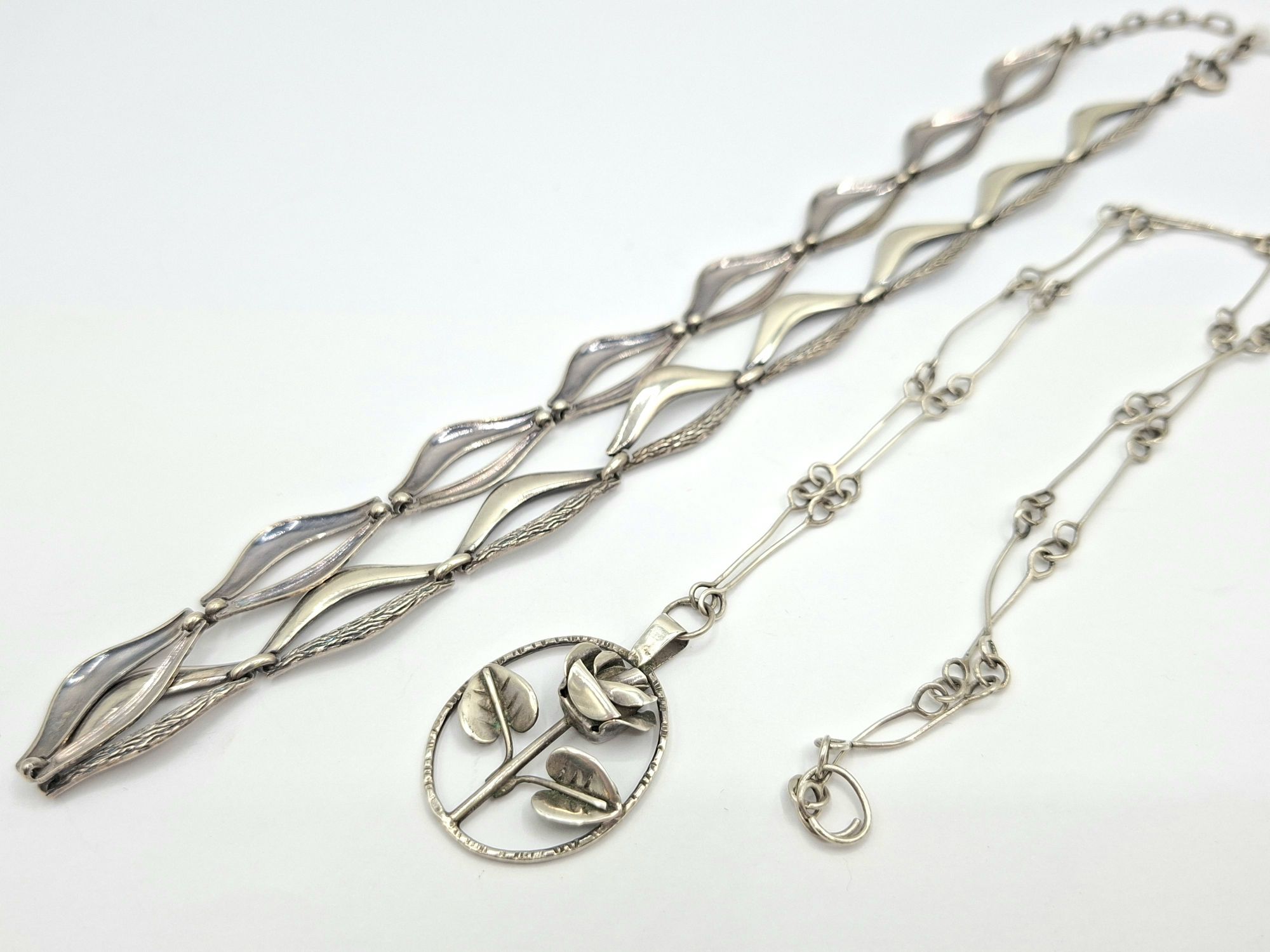1101 · STERLING SILVER NECKLACES