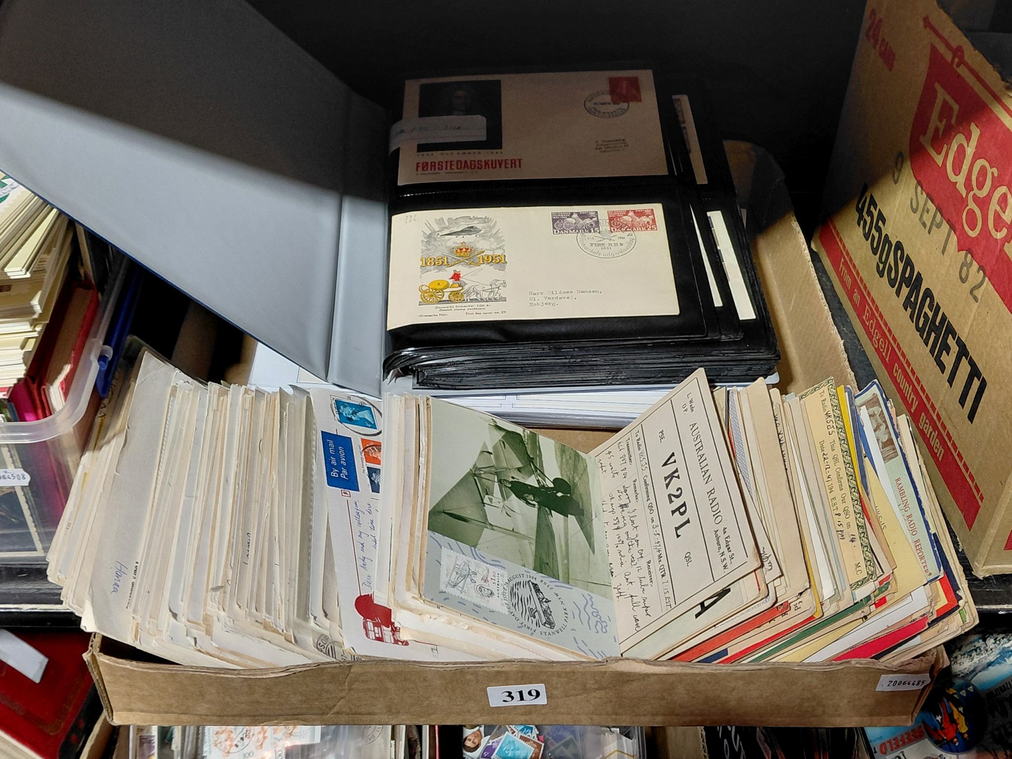 319 · STAMPS - WORLD