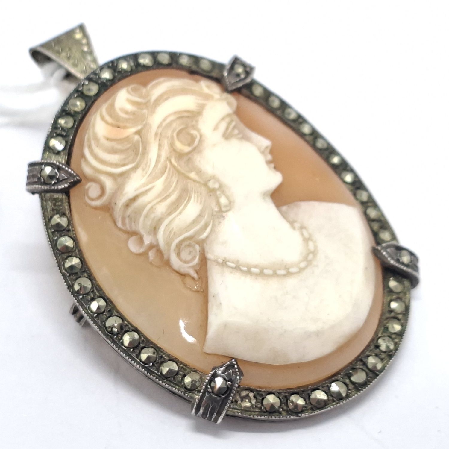 1034 · 800 SILVER CAMEO BROOCH PENDANT