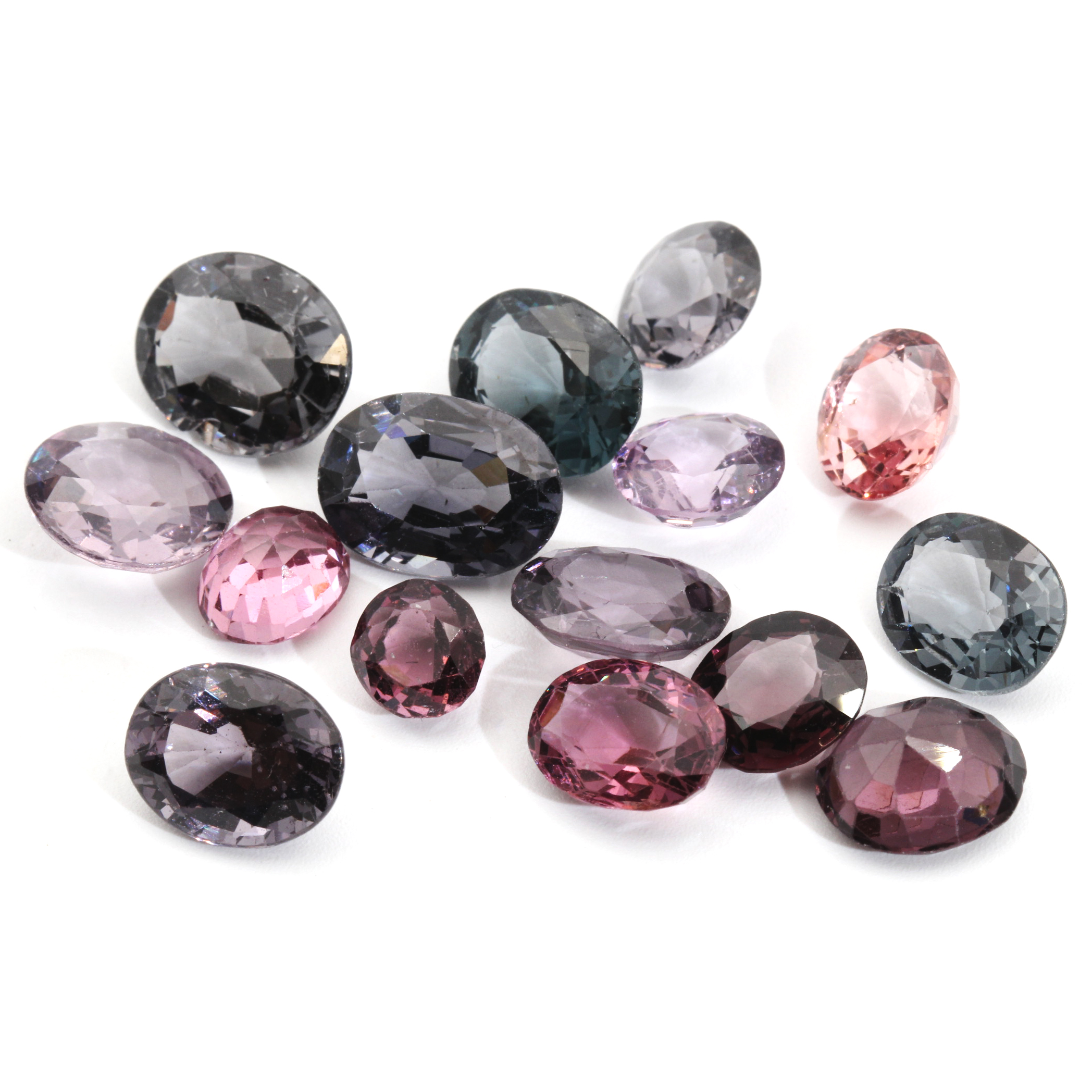 323 · 35ct Spinel Gemstones Parcel