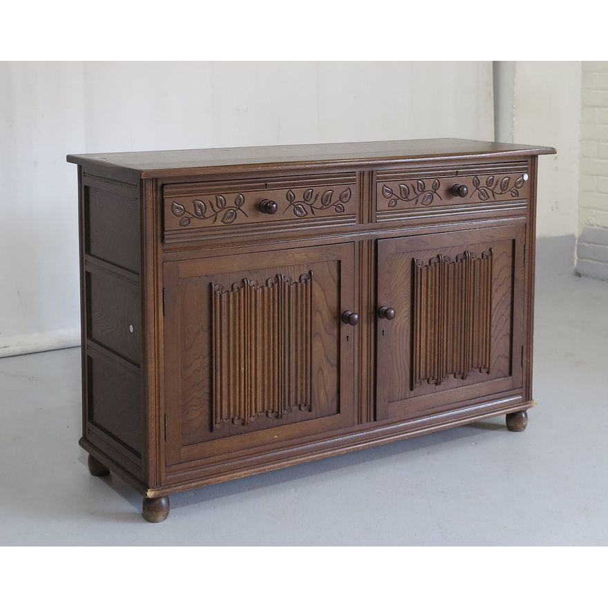 SIDEBOARD