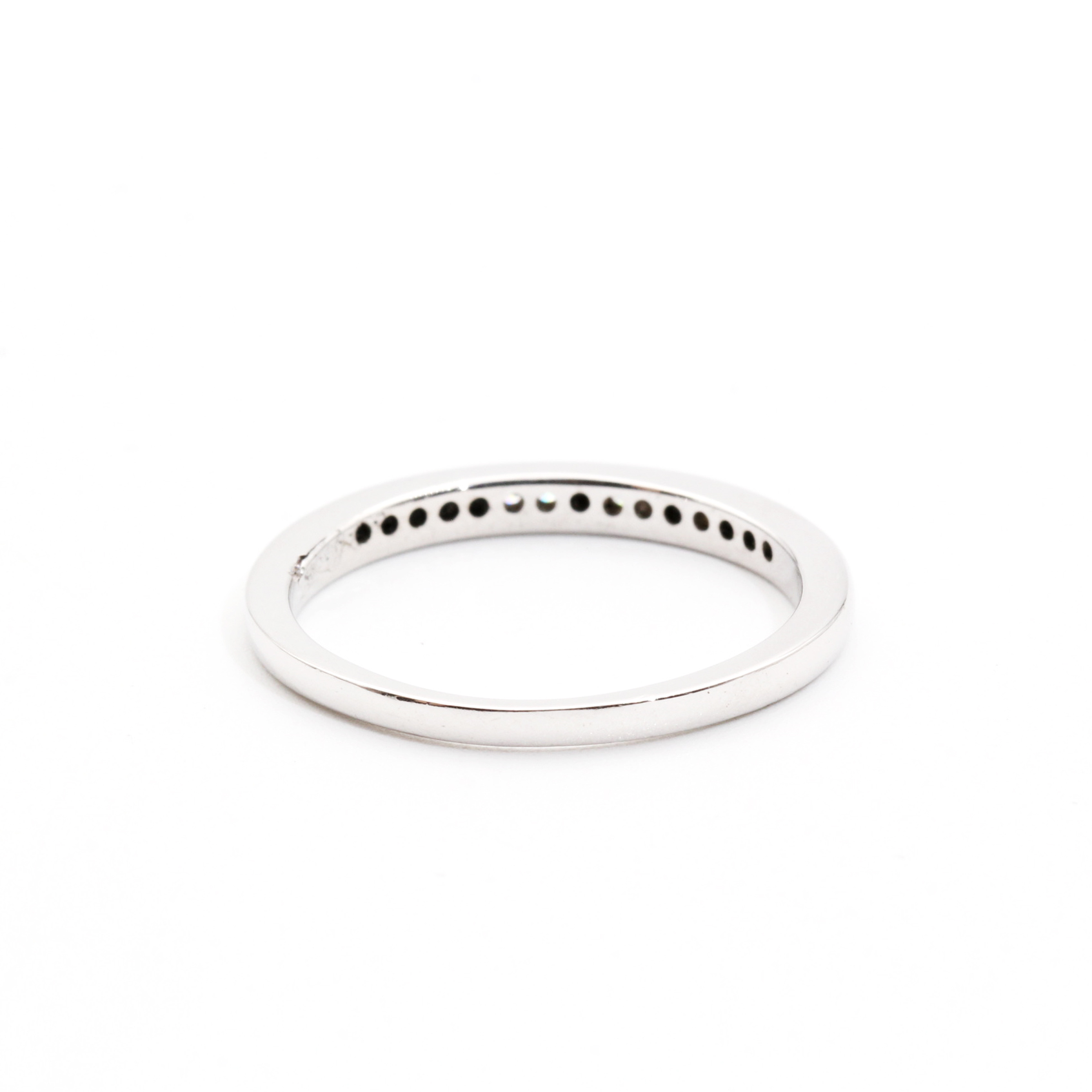 Platinum & Diamond Ring 2.9g