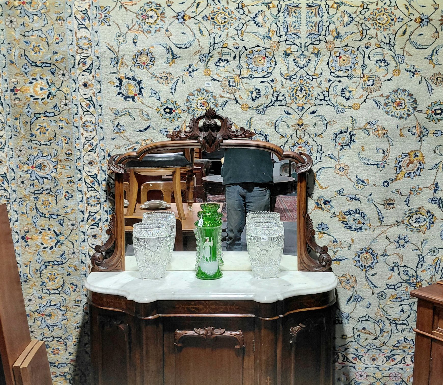 588 · PERSIAN KASHAN RUG