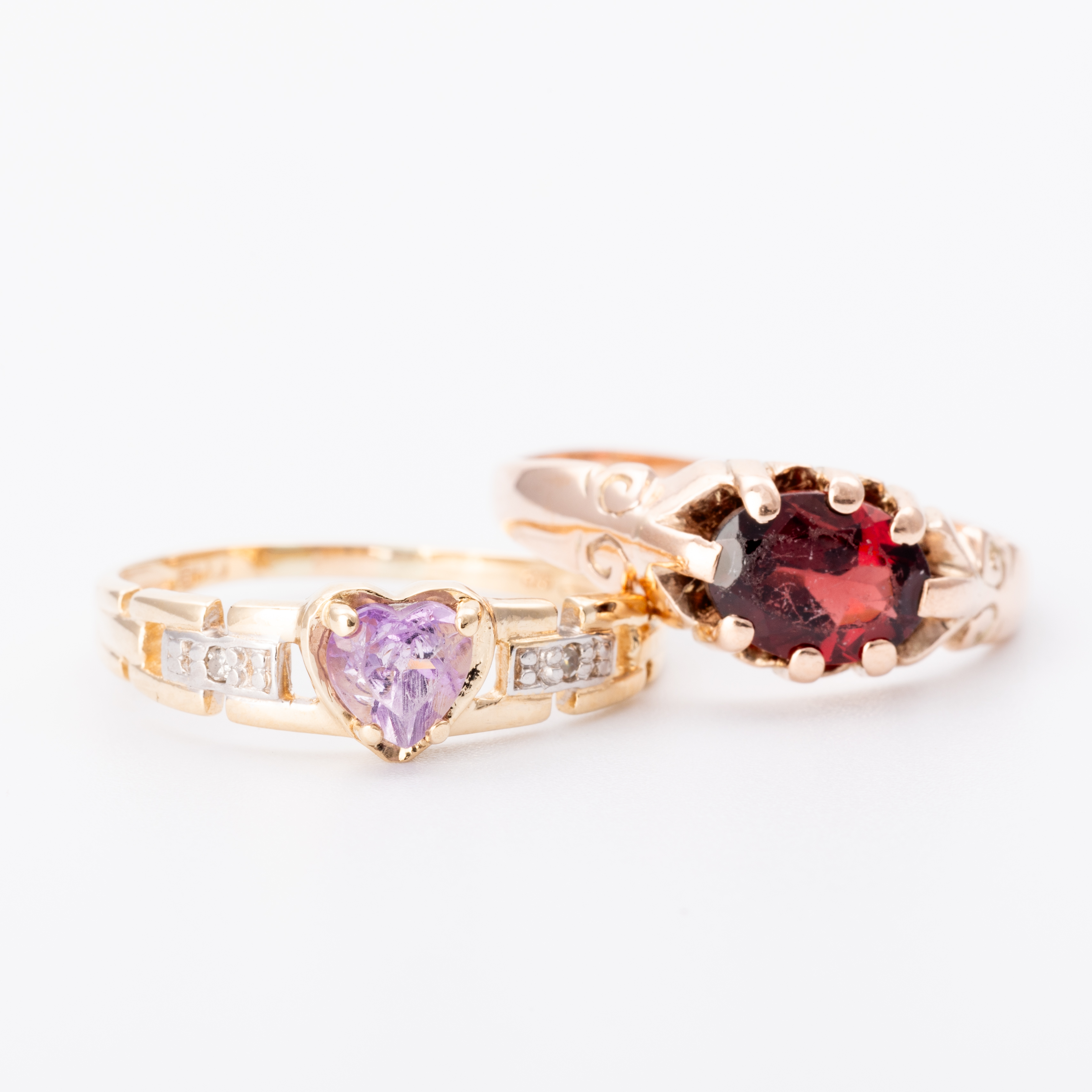 299 · Garnet Ring & Amethyst & Diamond Ring 9ct