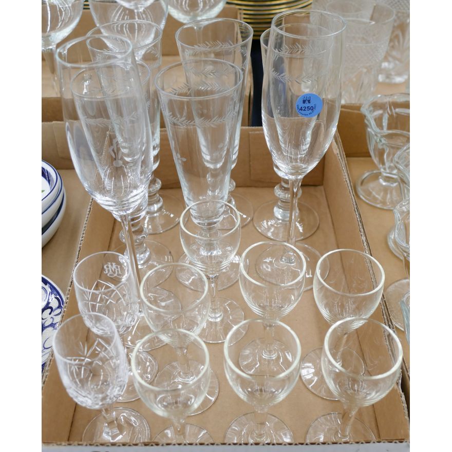 Box 16pc Wine & Cordial Glasses