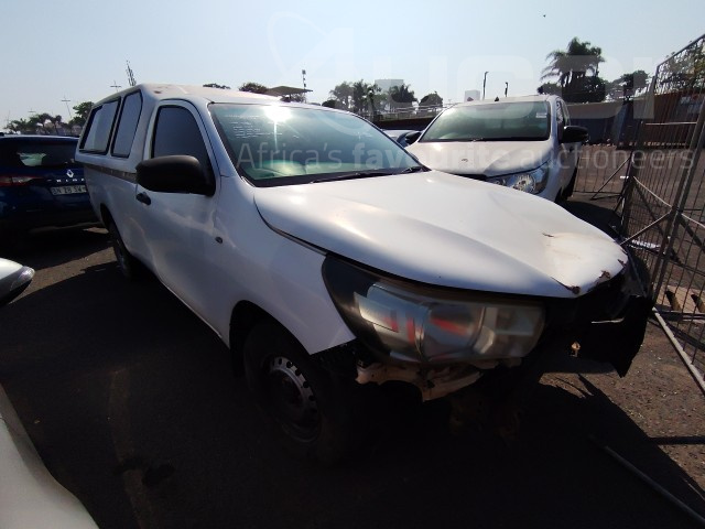 2016 TOYOTA HILUX 2.4 GD P/U S/C + CANOPY