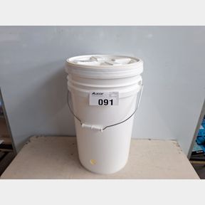 27 LITRE FERMENTER DRUM WITH AIRLOCK TAP FOR HOME BREWING - THIS IS A BASIC 27 LITRE FERMENTER MADE FRO