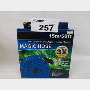 EXPANDABLE MAGIC HOSEPIPE WITH SPRAY NOZZLE - 15M - GREEN. - GREEN -