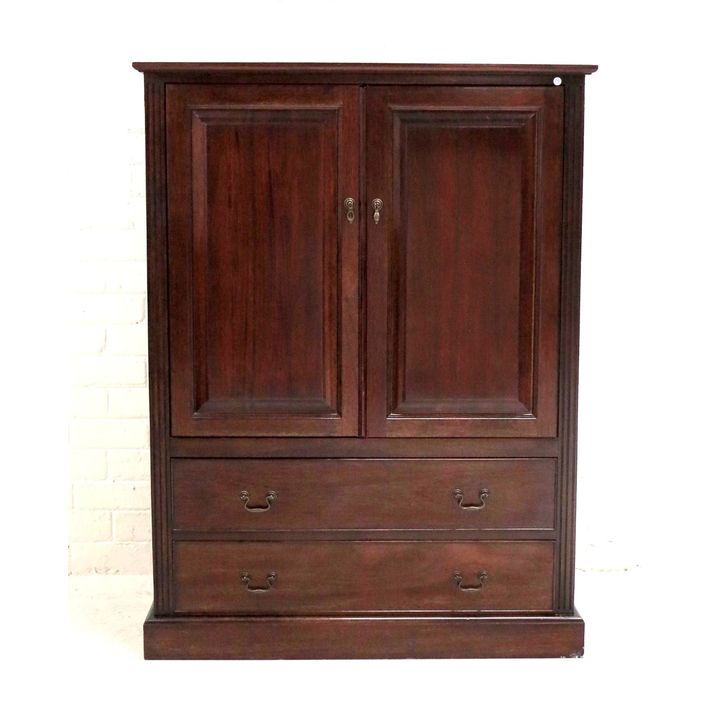 MAHOGANY TELEVISION CABINET