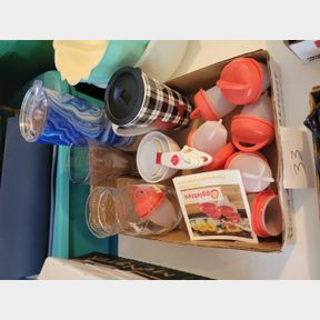 Insulated thermos and other assorted kitchen items