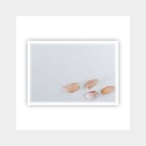 A4 Glass Cutting Board - Garlic Cloves | PK 51471 /5010 B2 (S3)