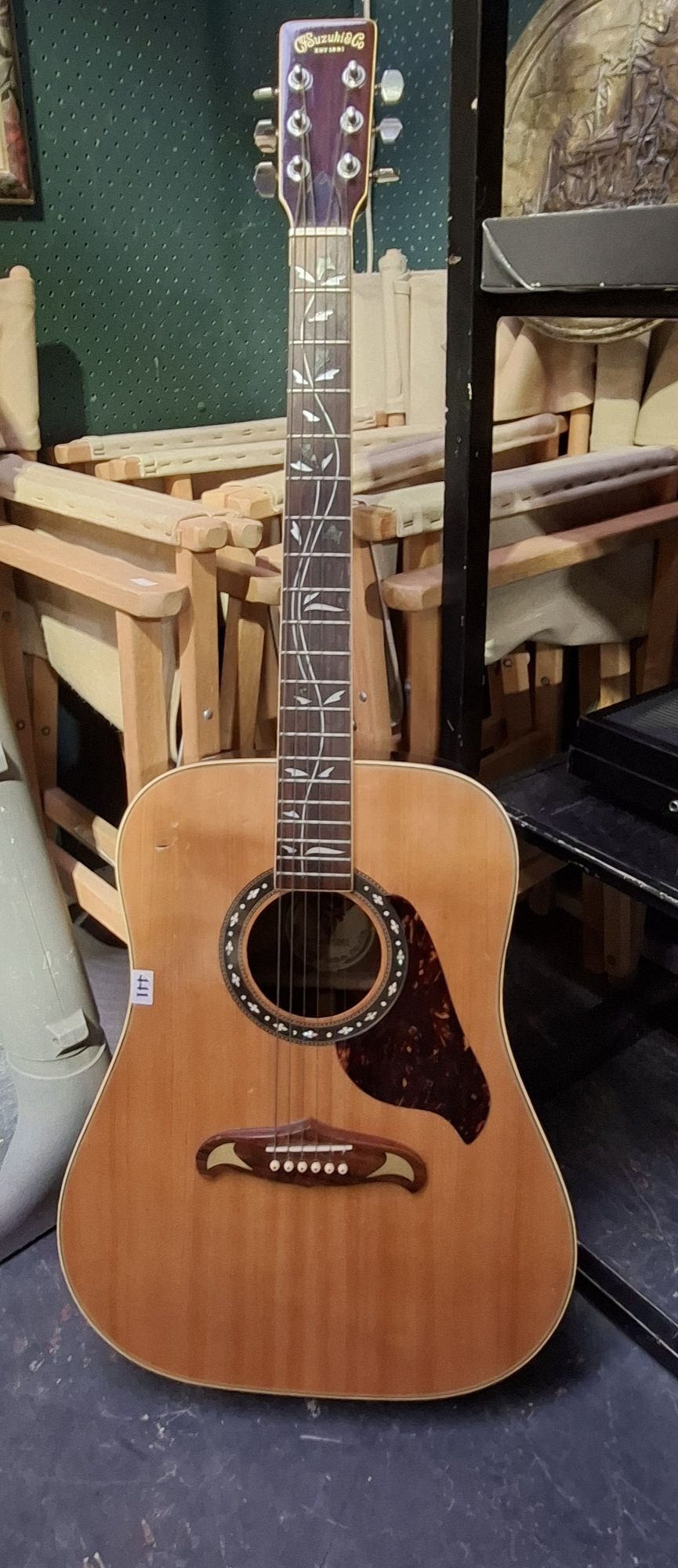 Suzuki And Co. Accoustic Guitar