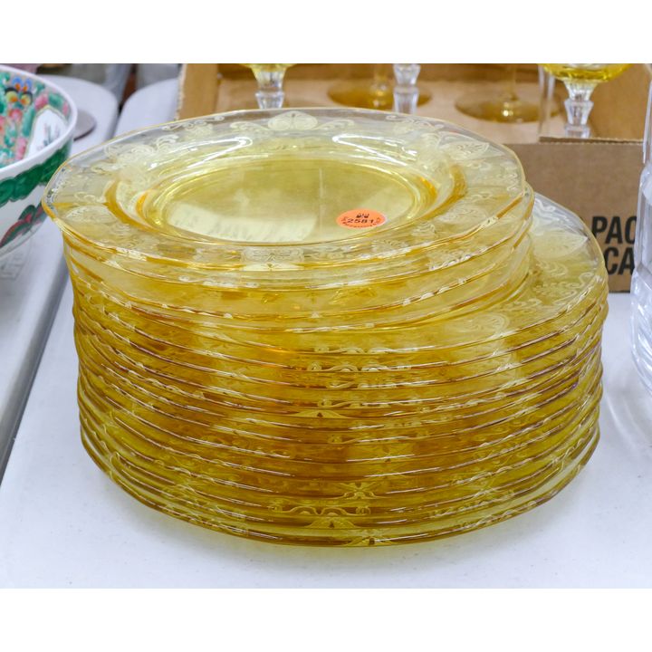 Stack 17pc Fostoria Topaz Trojan Glass Plates 7.5'' to 8.5''