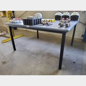 Metal frame wooden & vinyl top technicians bench