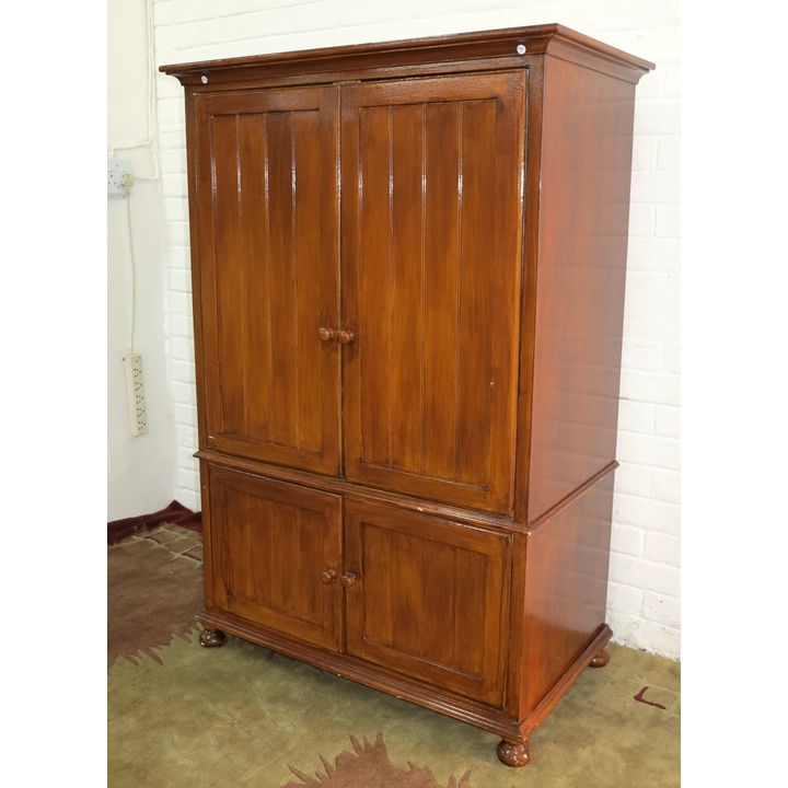 TELEVISION CABINET