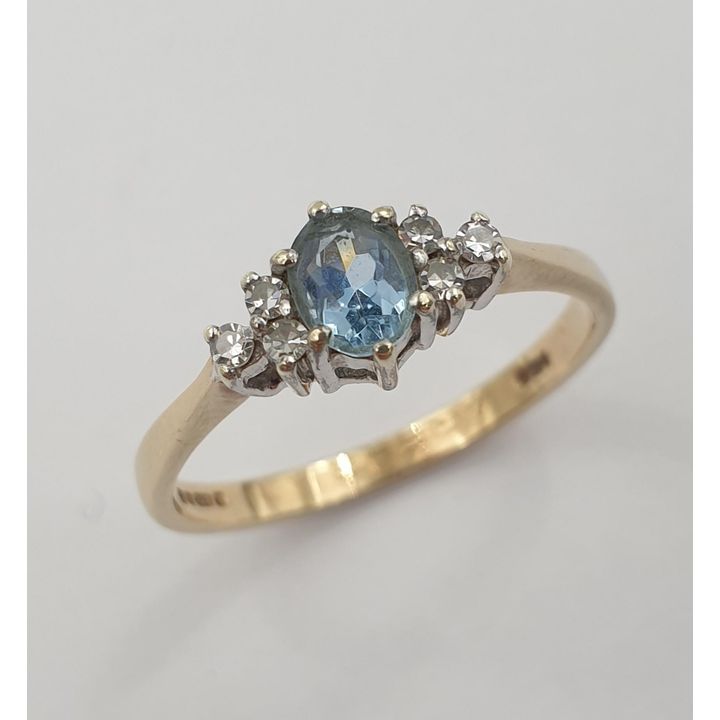 9ct Y/G Topaz & Diamond Ring