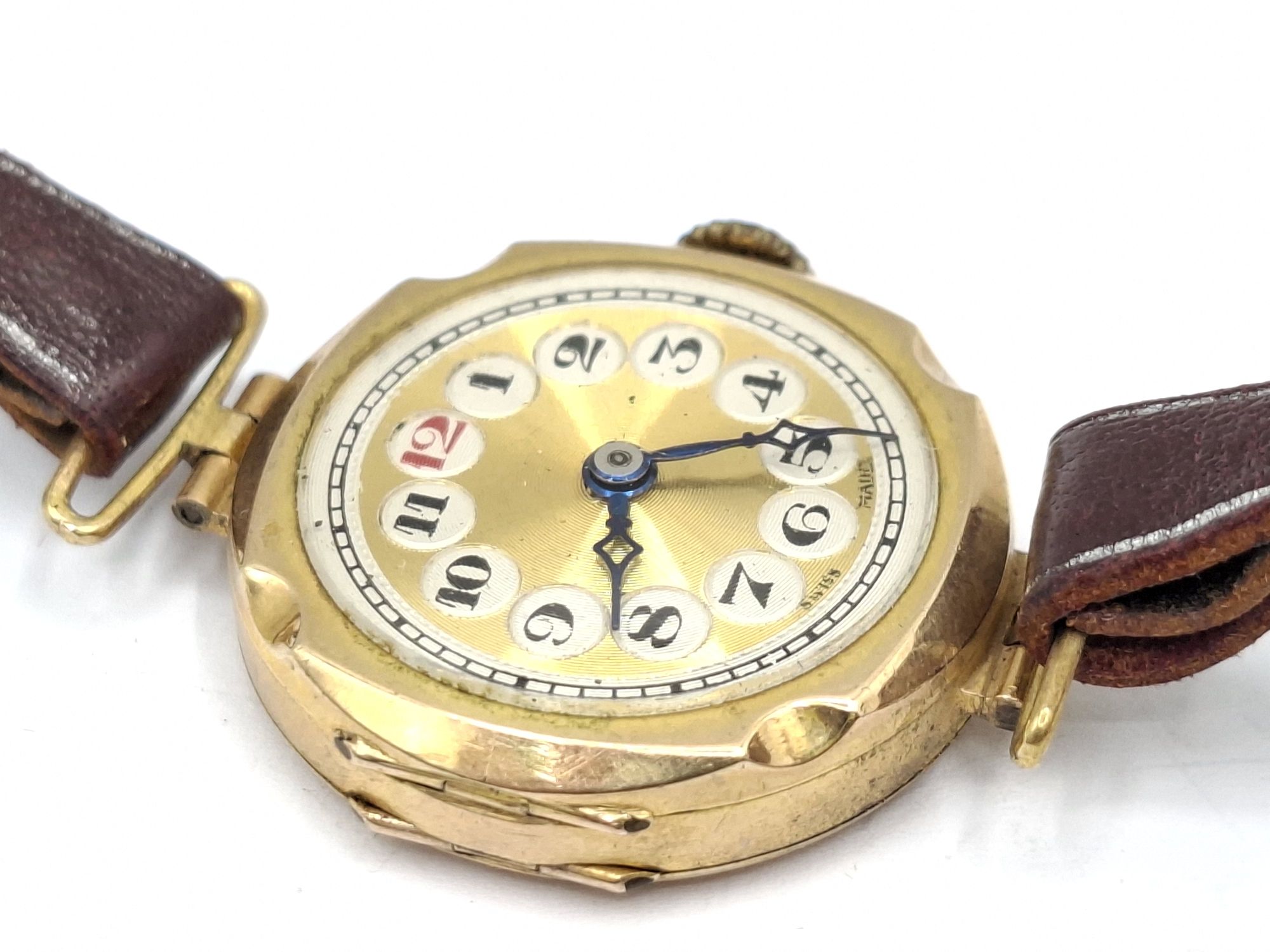 9CT GOLD WATCH