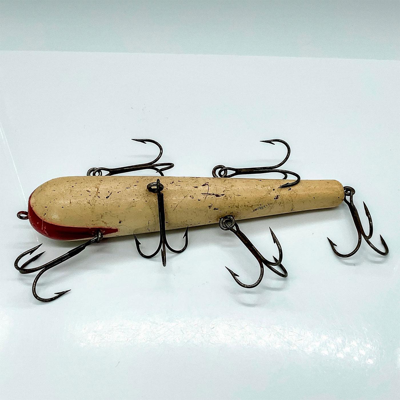 Giant antique muskie lure from 1925! Like a painted log with hooks : r/ Fishing