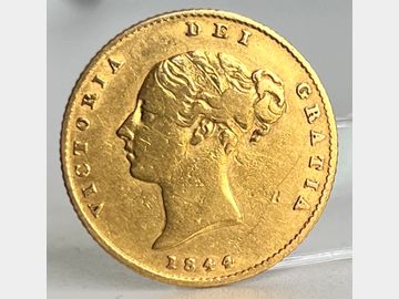 1844 VICTORIA YOUNG HEAD SHIELD GOLD HALF SOVEREIGN