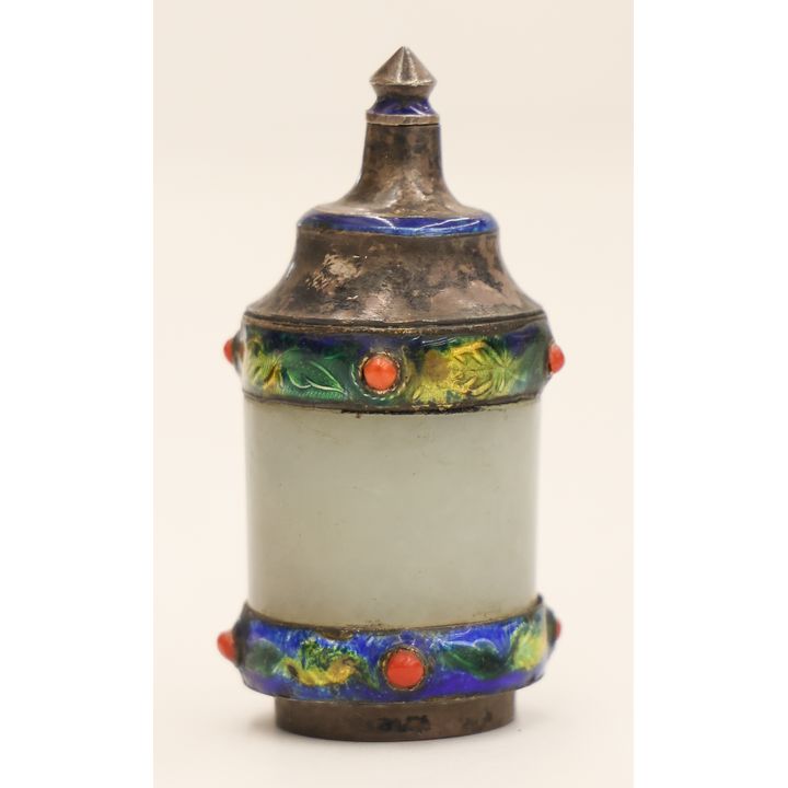 Chinese Qing Jade Archer's Ring Snuff Bottle