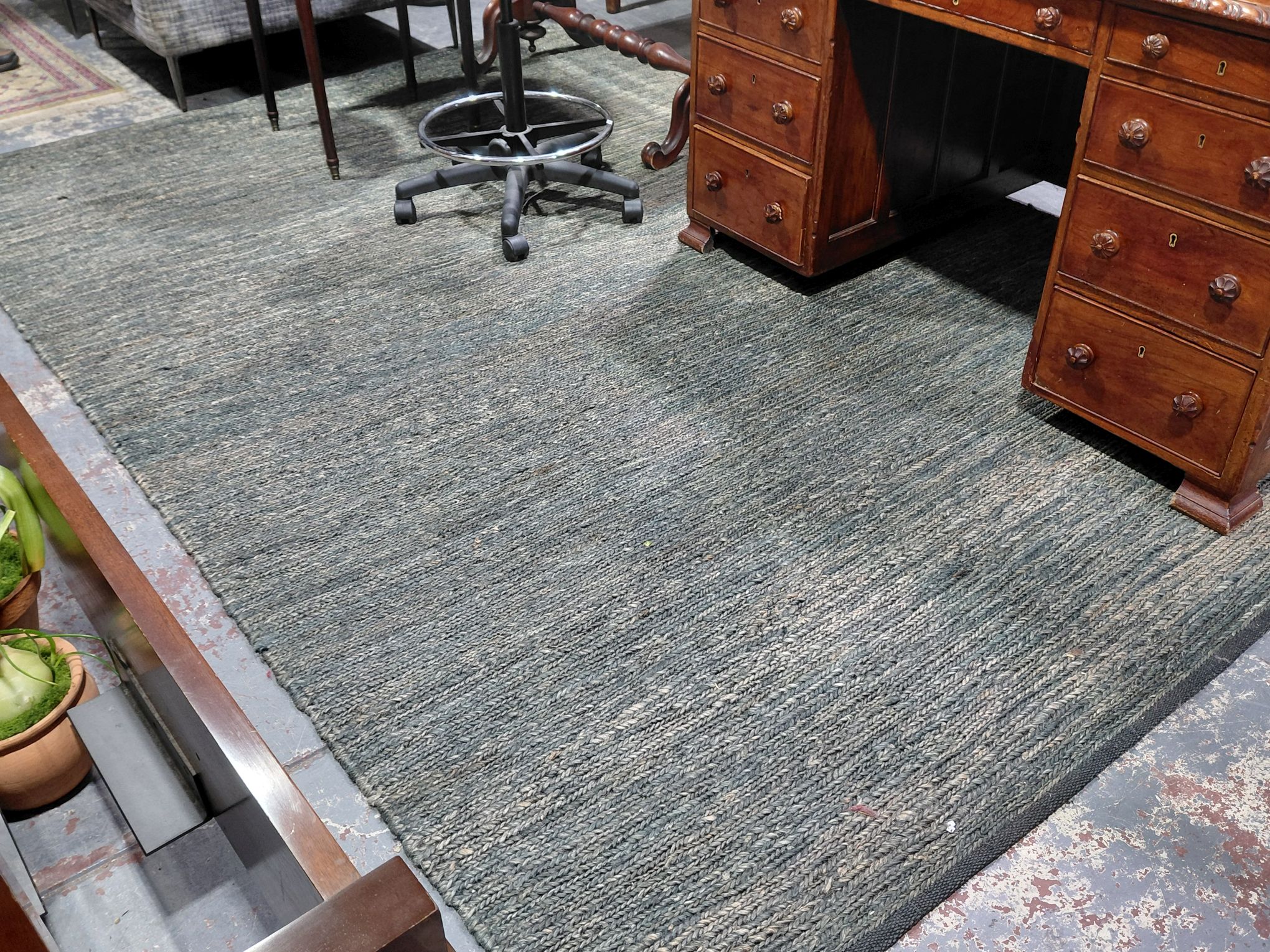 193 · LARGE MODERN RUG