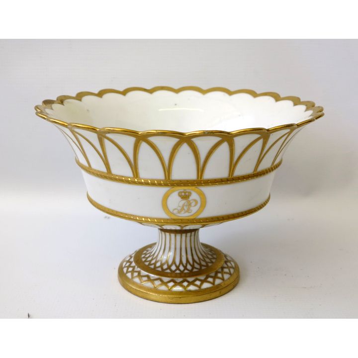 GERMAN PORCELAIN PEDESTAL BOWL