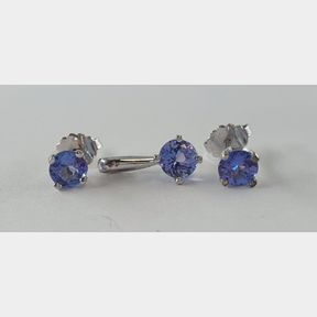 9CTWHITE GOLD EARING & PENDANT SET WITH EST 1.500CT TANZANITES - 51929/3684