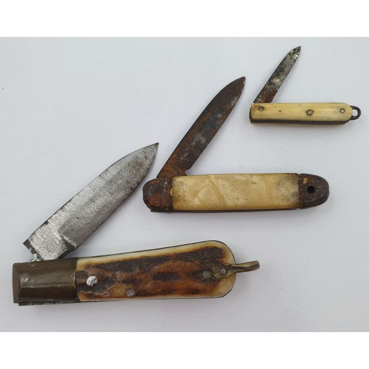 Folding Knives (x3)