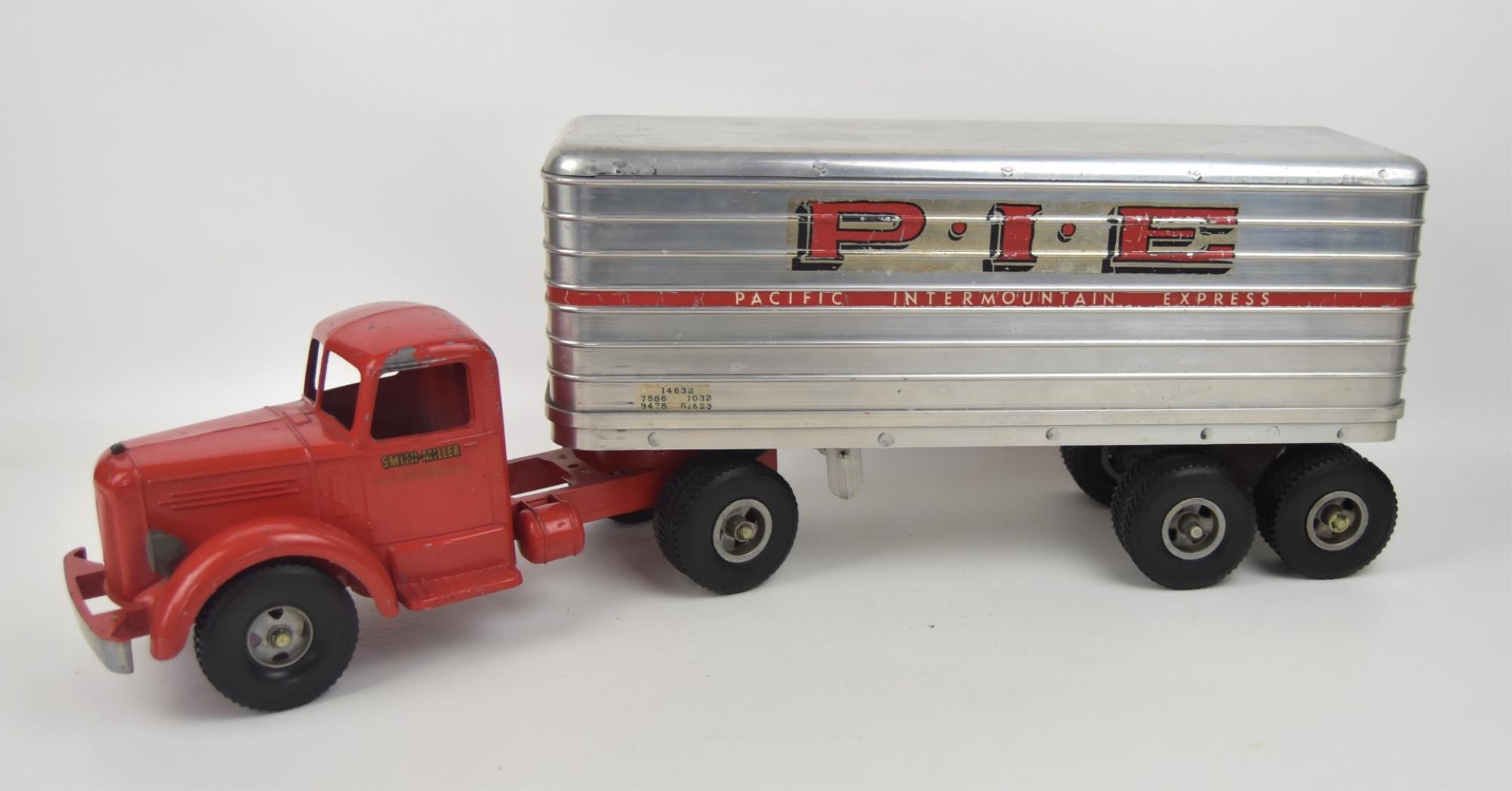 SMITH MILLER MACK PIE TRUCK | McLaren Auction Services