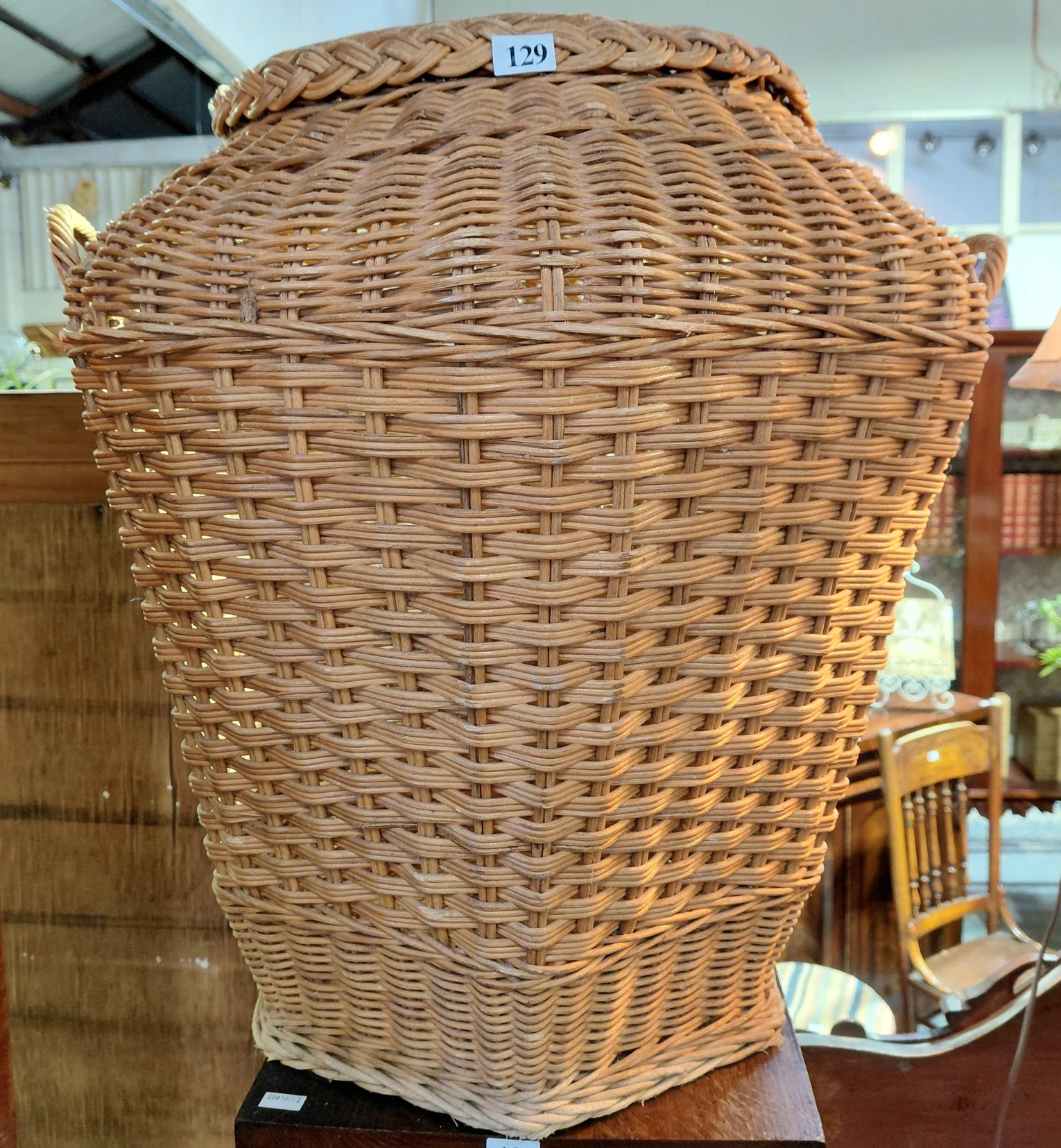 129 · CANE BASKET
