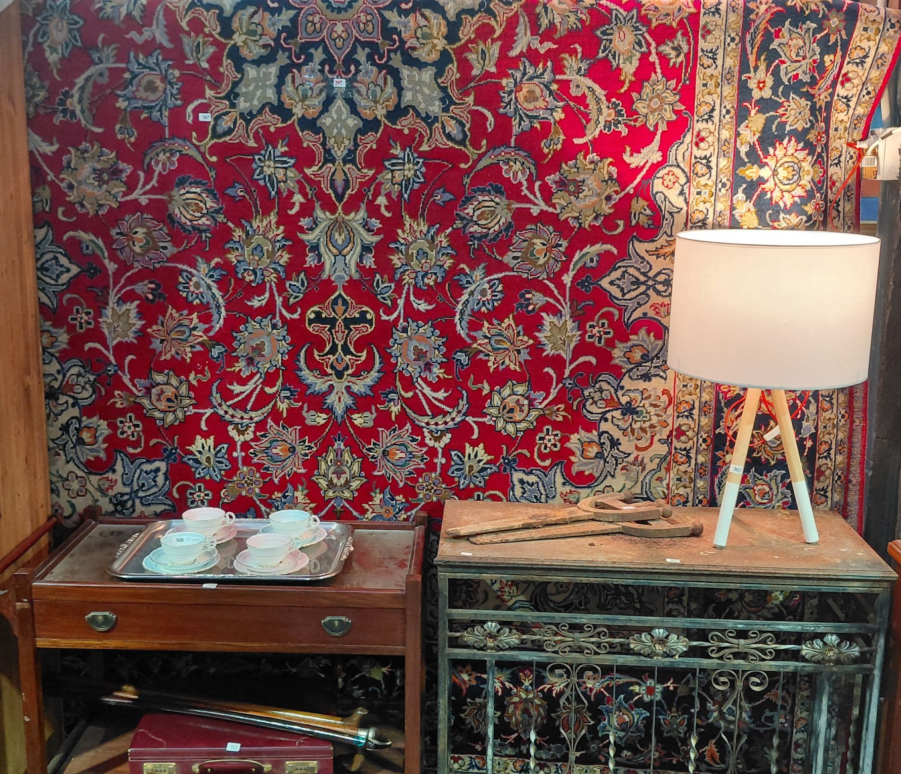 307 · PERSIAN RUG