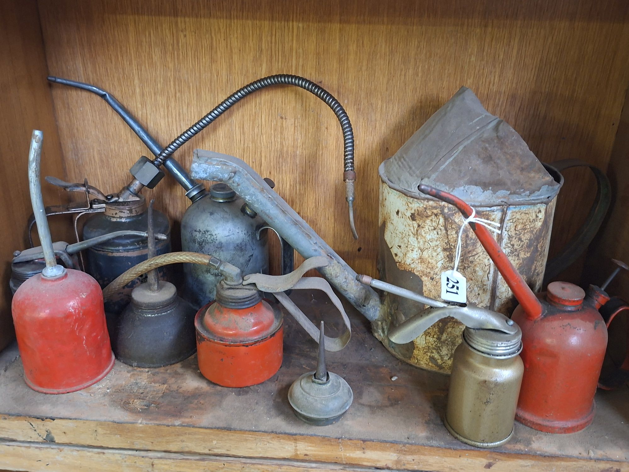 Vintage Oil Cans Etc