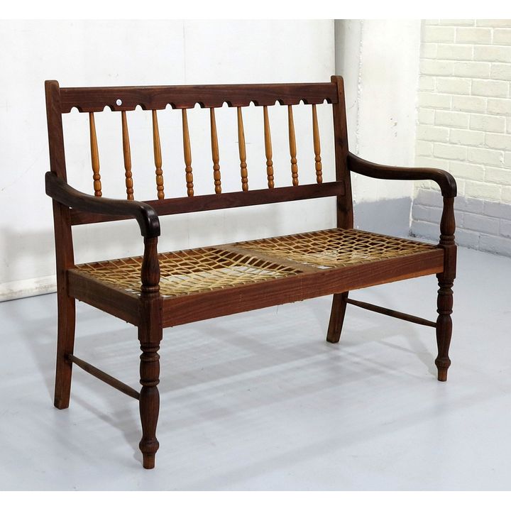 Online Antiques & Home Décor Auction | Westgate Walding Auctioneers