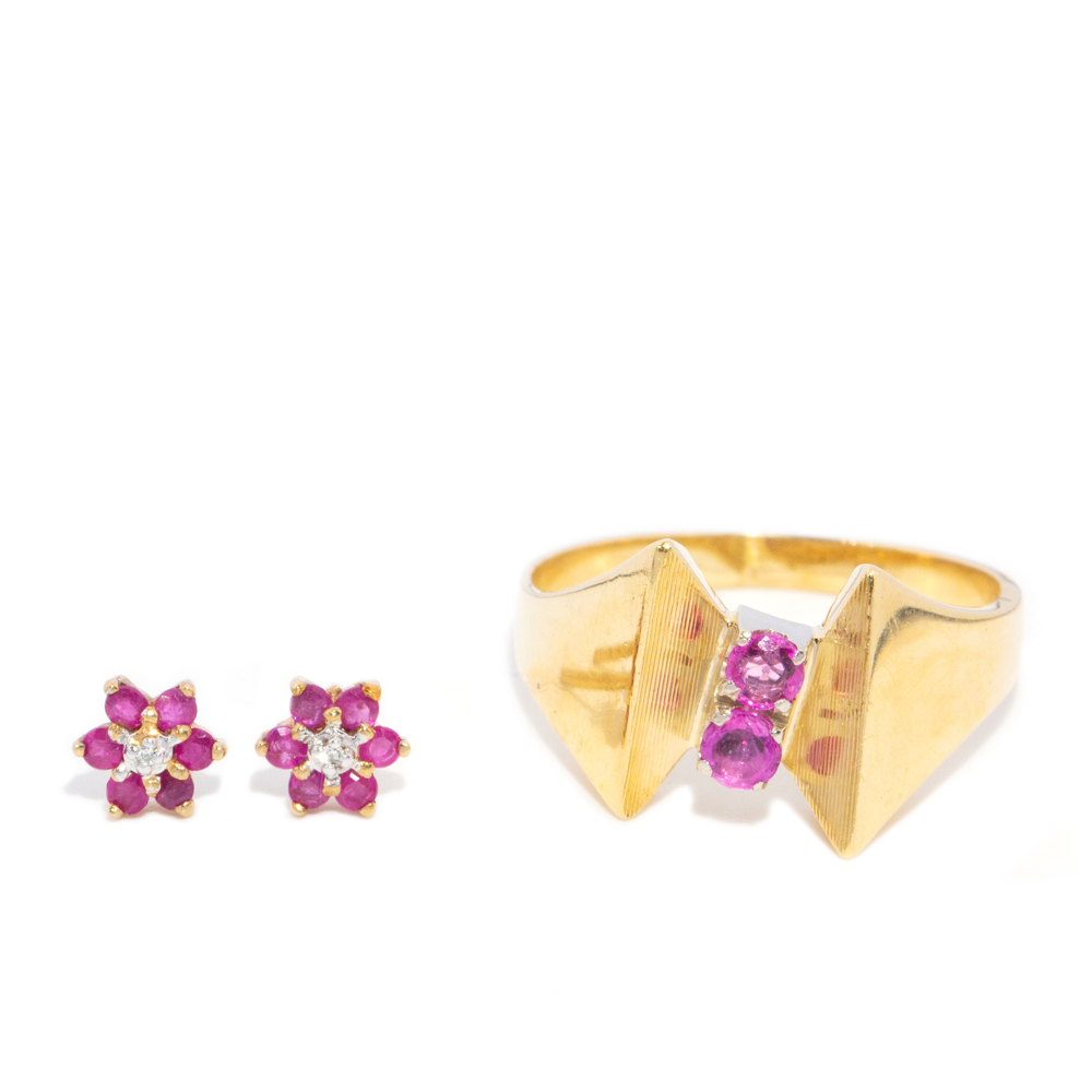 175 · 18ct Gold Pink Sapphire Ring & 9ct Stud Earrings