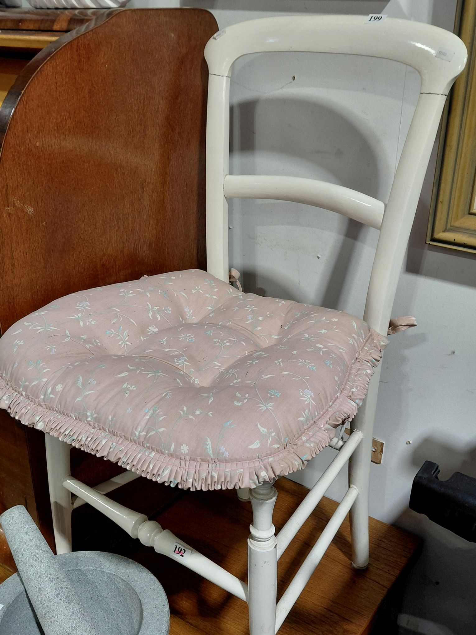 199 · COUNTRY CHAIR