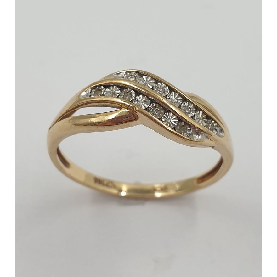 9ct Y/G Diamond Ring