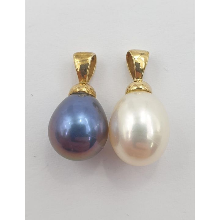 9ct Y/G Pearl Pendants (x2)
