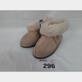 SNOOGZZZ GENUINE SHEEP WOOL SLIPPERS UNISEX - TAUPE SIZE 6