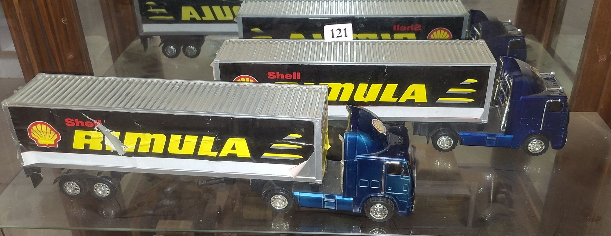 121 · SHELL HAULER TRUCKS