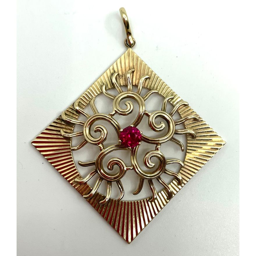 14K Gold & Red Stone Square Pendant. 1.75x1.75". 14.81g TW