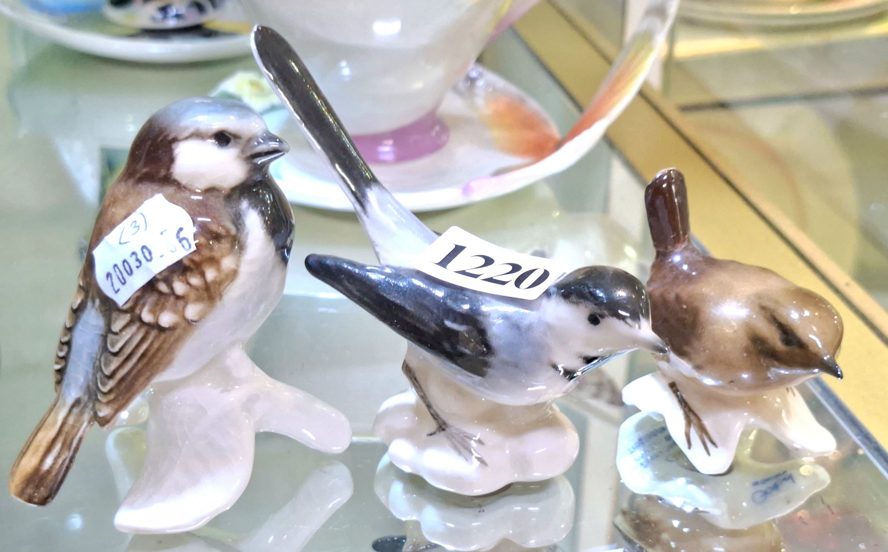 1220 · GOEBEL BIRD FIGURINES